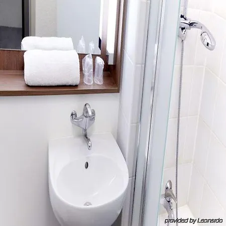 Campanile 3* Villejuif