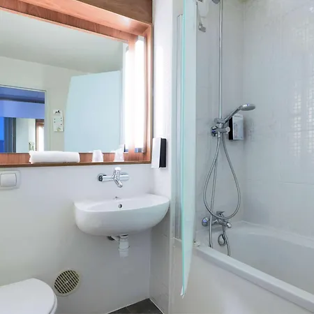 Hotel Campanile 3*